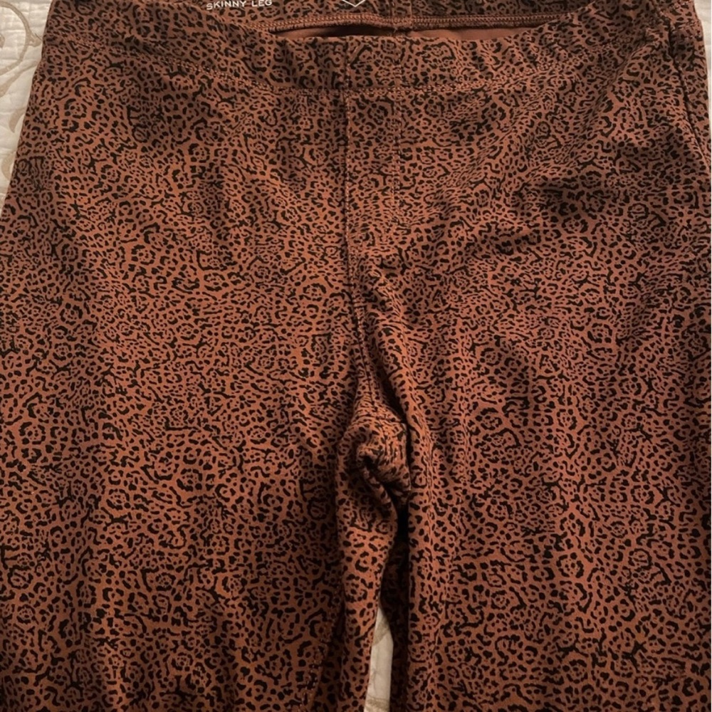 NWOT YOGA PANTS